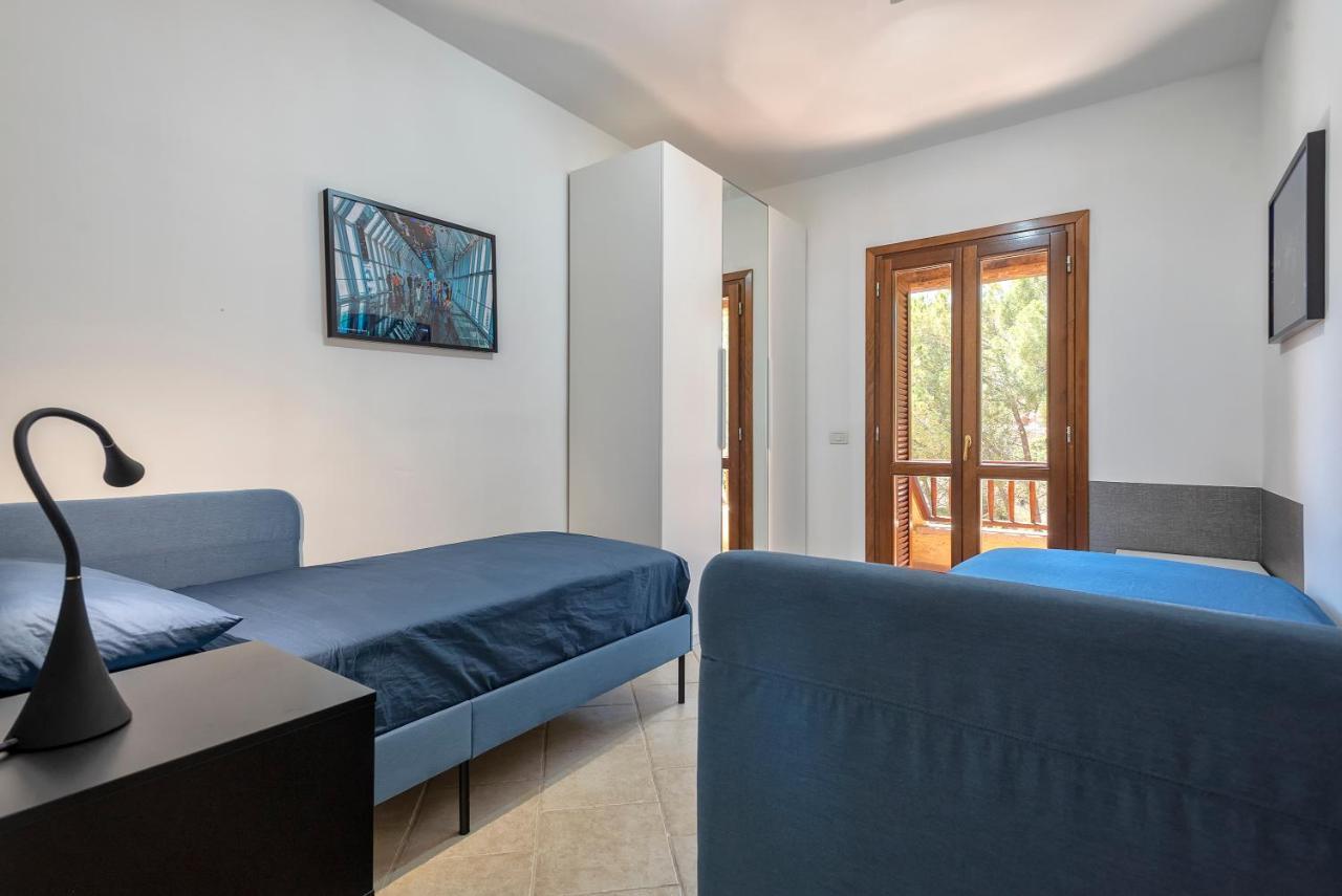 House Of Lens Apartment Golfo Aranci Exterior photo