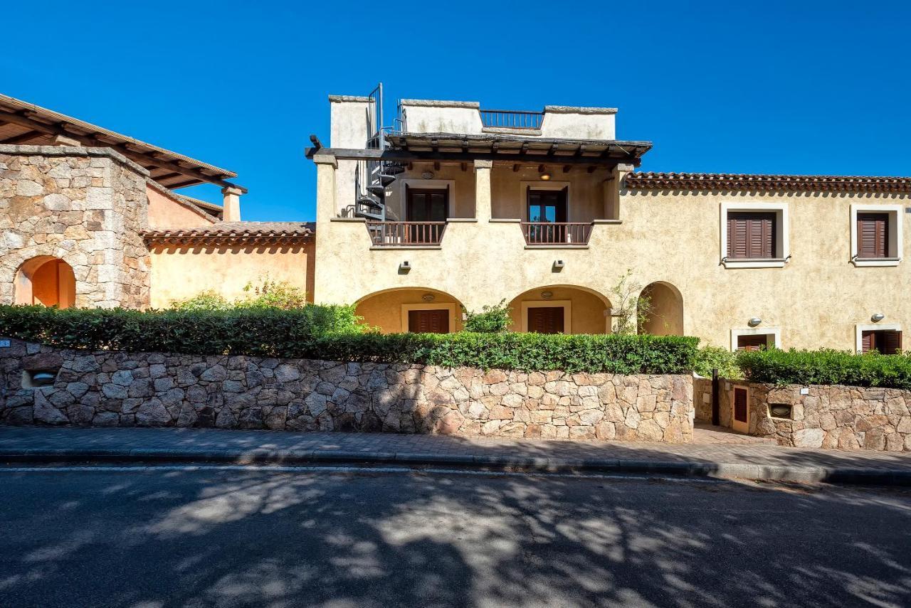 House Of Lens Apartment Golfo Aranci Exterior photo