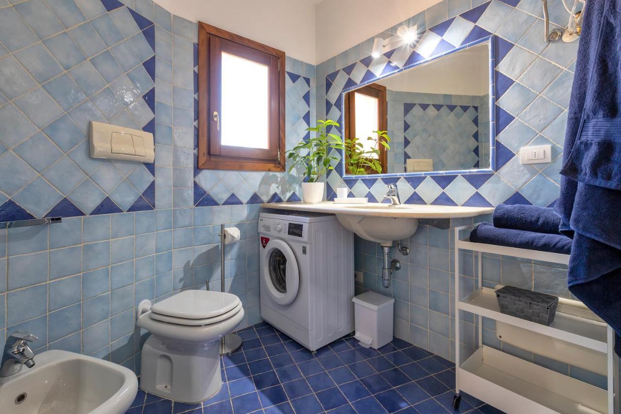 House Of Lens Apartment Golfo Aranci Exterior photo