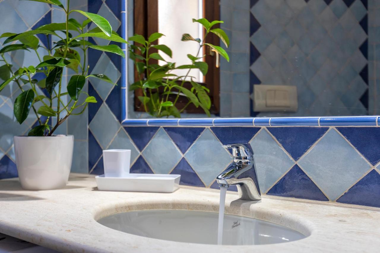 House Of Lens Apartment Golfo Aranci Exterior photo